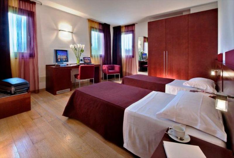 Annia Park Hotel Venice Airport - image 2
