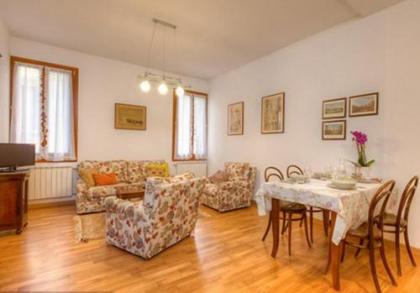 Apostoli - image 1