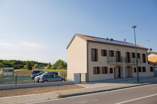 Venezia Fly Apartments - image 3