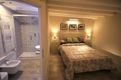Location location location!!! new and cozy flat  - image 12