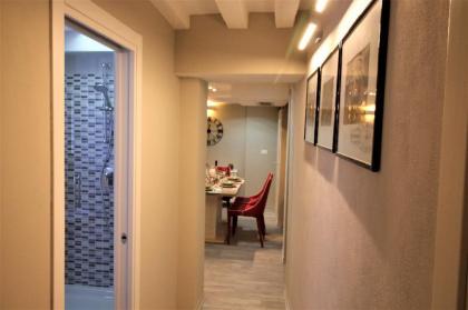 Location location location!!! new and cozy flat  - image 14