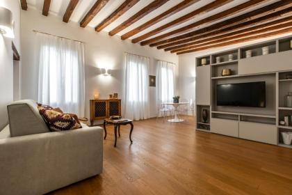 Ca' Delle Acque Deluxe Apartment R&R - image 1