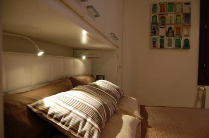 Loft with terrace 10 minutes from S Marco - image 10