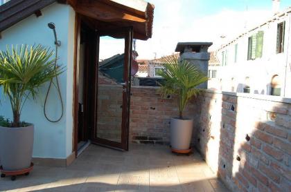 Loft with terrace 10 minutes from S Marco - image 19