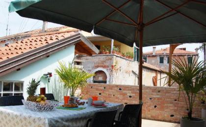 Loft with terrace 10 minutes from S Marco - image 2