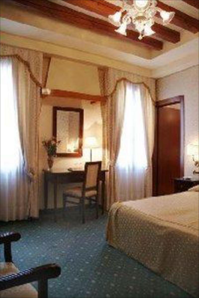 Hotel Ca' D'Oro - image 4