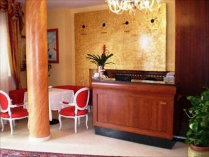 Hotel Alle Torri - image 2