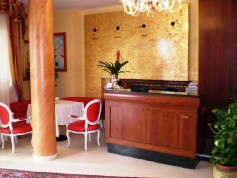 Hotel Alle Torri - image 2