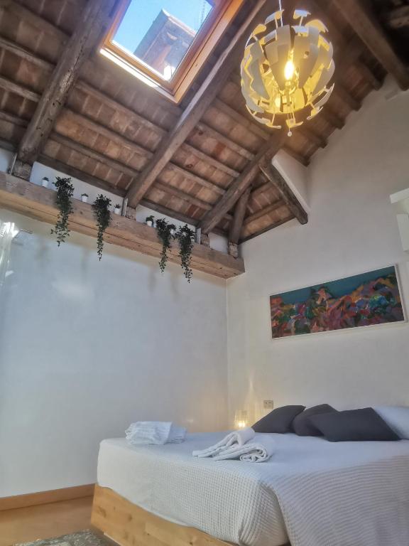 Romantic Sky Apartment - main image