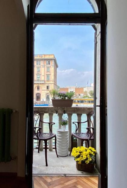 Venetian Palace R&R - image 6