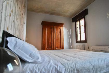 Ca Corte Nova design apartment with canal view - image 13
