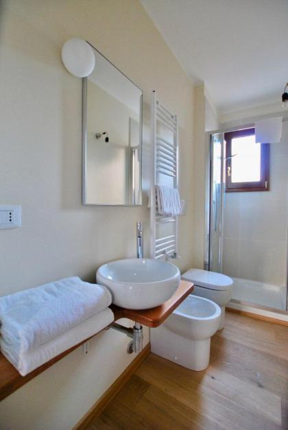 Ca Corte Nova design apartment with canal view - image 17