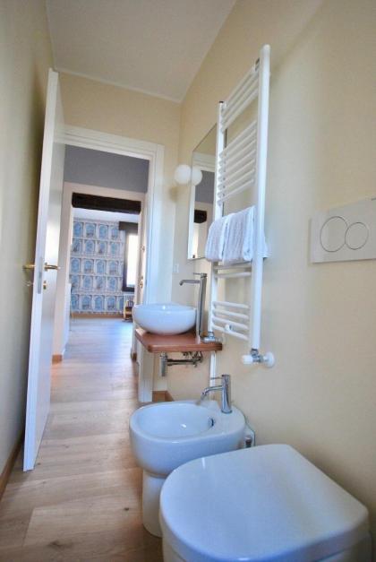 Ca Corte Nova design apartment with canal view - image 18