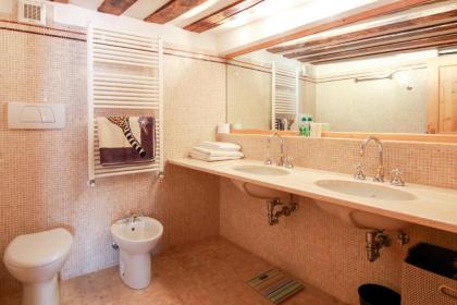 Fortuny3967 Suites & Wine - image 3