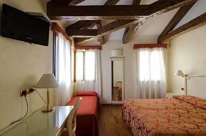 Hotel Do Pozzi - image 4