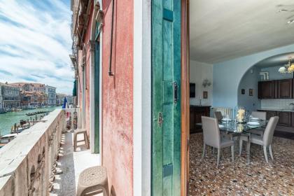 Royal Rialto Apartment - Grand Canal View - image 23