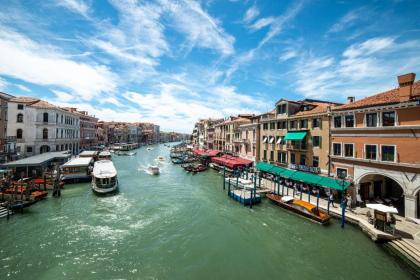 Royal Rialto Apartment - Grand Canal View - image 26