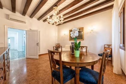 Casanova Fenice - Canal View - image 5