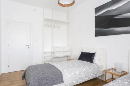 Tommy's Flat - image 11