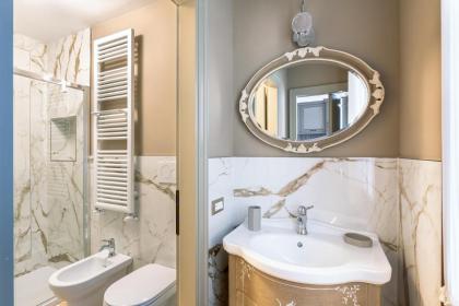 Ca' Cappello Venice Apartment 1 with Canal View - image 13