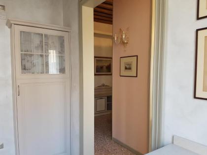 Ca' Cappello Venice Apartment 1 with Canal View - image 19