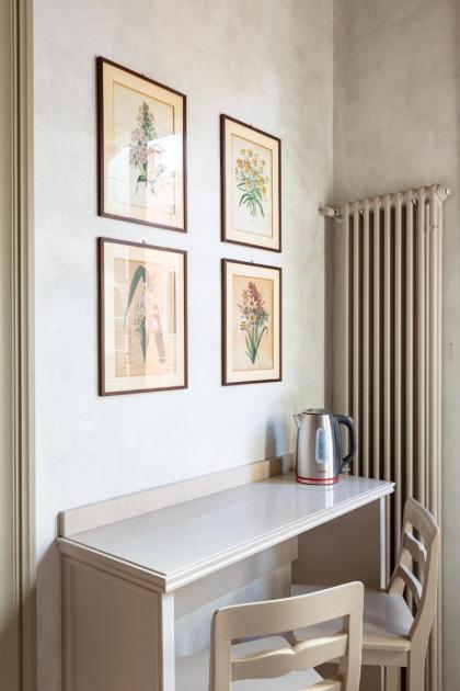 Ca' Cappello Venice Apartment 1 with Canal View - image 23