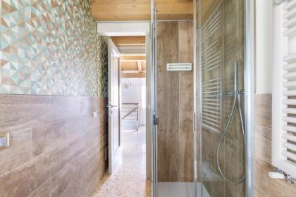 Ca' Cappello Venice Apartment 2 with Canal View - image 17