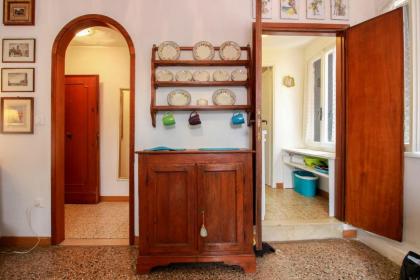 Santi Apostoli Home - image 7