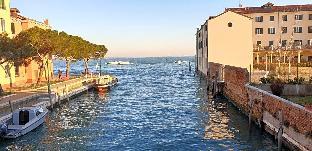 Venice My Friends Canal View - image 7