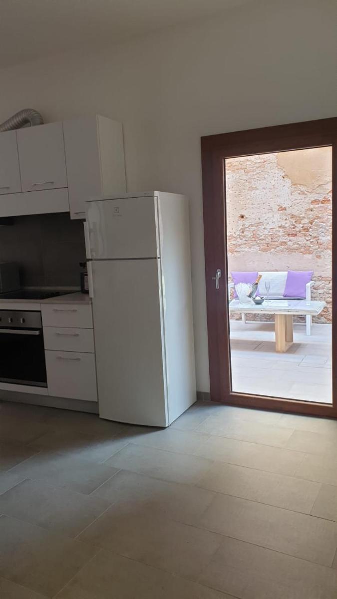 Venice Apartment with Private Courtyard - image 3