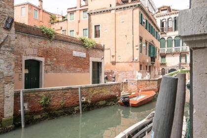 Riva Palace Apartments by Wonderful Italy - image 12