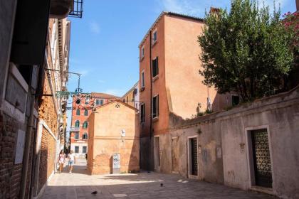 Ca della Luna Venexiana vicino Biennale - image 19