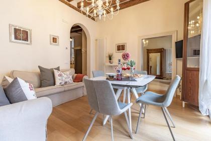 Italian Experience-Riva degli Schiavoni Boutique Apartment - image 19