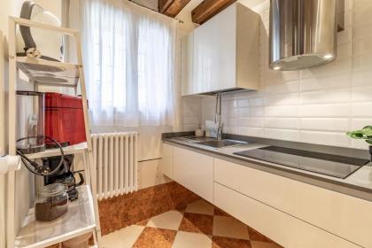 Italian Experience-Venice Boutique Apartment - image 7