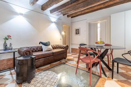 Italian Experience-Venice Boutique Apartment - image 9