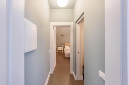 Huge design apartment - image 10