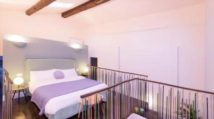 Huge design apartment - image 16