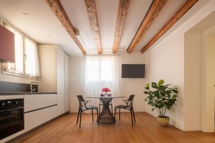 Ruga Bella Apartments R&R - image 8