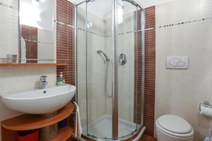 Mela Luxury Venice Apartments - image 7
