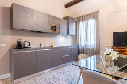 San Vio Palace Luxury Apartments - image 16