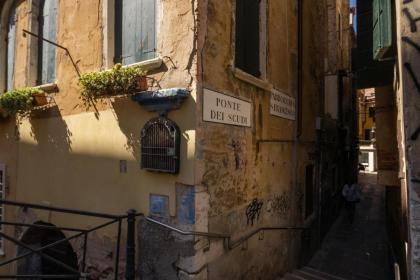 Castello Apartment with Garden R&R - image 22