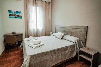 Angelica Home - image 20