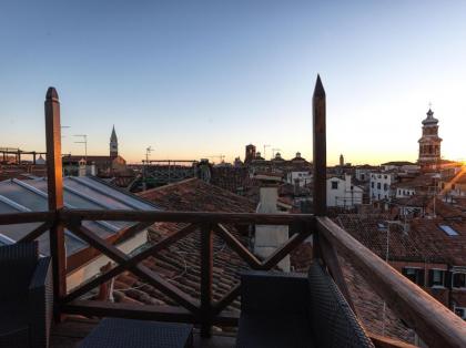 LaLux Venezia - image 26