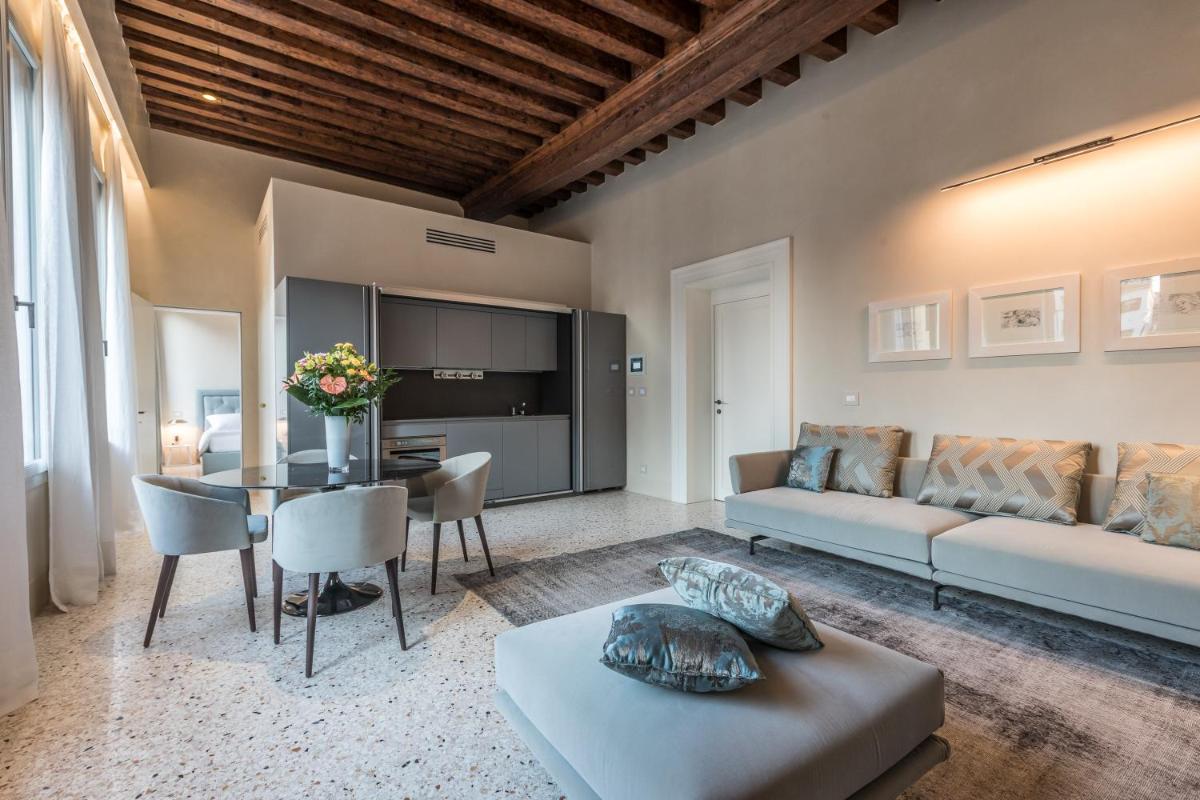 Palazzo Morosini Degli Spezieri - Apartments - image 4