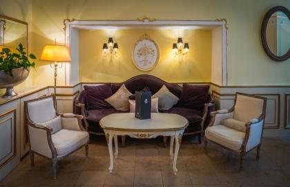 Schlosshotel Römischer Kaiser - image 7