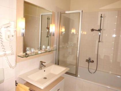 Hotel Pension Residenz - image 11
