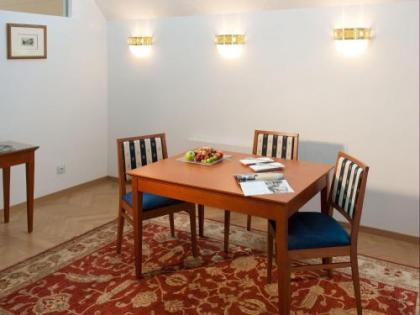 Hotel Ambassador - image 11