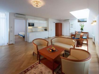 Hotel Ambassador - image 12