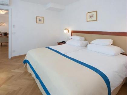 Hotel Ambassador - image 14