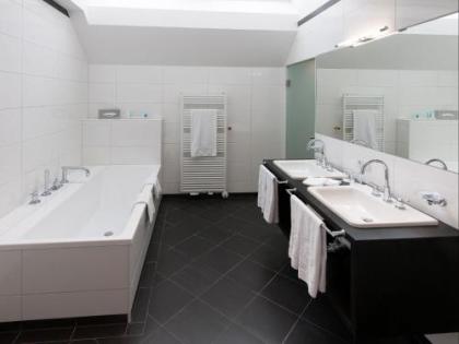 Hotel Ambassador - image 16